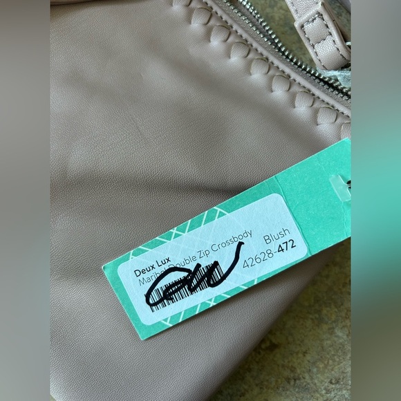 Deux Lux NWT vegan leather Maribel Double Zip Crossbody Blush Purse - Picture 12 of 12